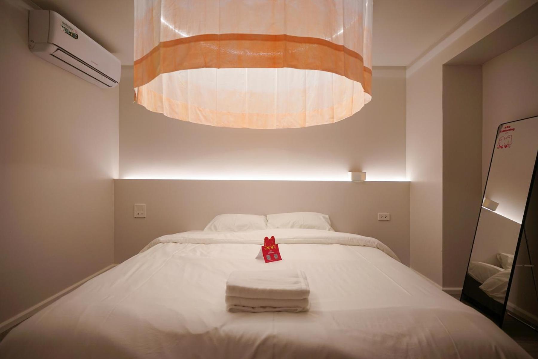 Hotel Abc Bangkok Rca Esterno foto